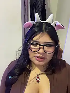 Cannella_0 - Tetas afuera