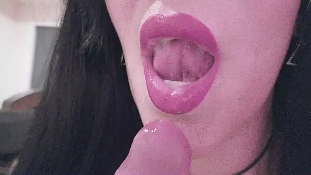 LyannaGardner - 🧊 Boobs Out + Ice + Clamp Tits