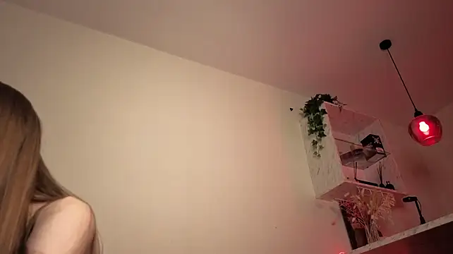 HopeWiltsey - I’ll tease you with my cleavage