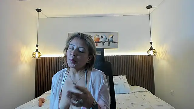 Ambervg - spread ass and pussy+spit😈🔥💦🍆