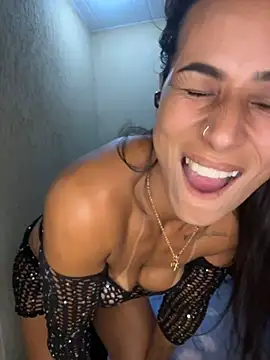 Girl_docinho - Peladinha buscando aventura na rua