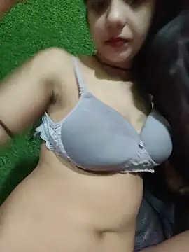 LuckyLoversXO - Squirt in public full nude for Last tipp