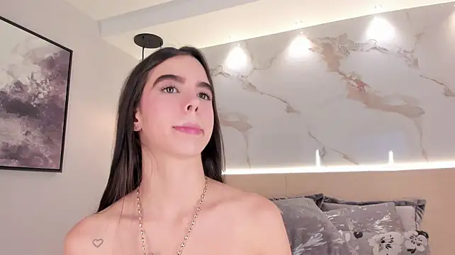 SolAvelar - 🥵Panty aside + Flash pussy🥵