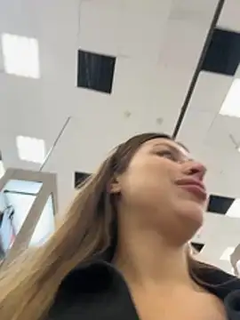Jucie_Boom - FULL OUTFIT SHOW IN CROWDED MALL😱🥵