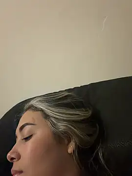 Violetta_rose_ - Suck your titts 3 min