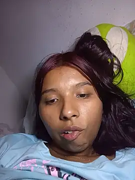 Amelie_26 - Naked mommy