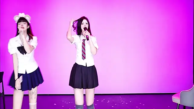 SeekLgt-001 - 解锁双人性感比基尼舞蹈