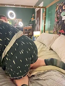 Thatcutegirlwtheglasses - titty drop!