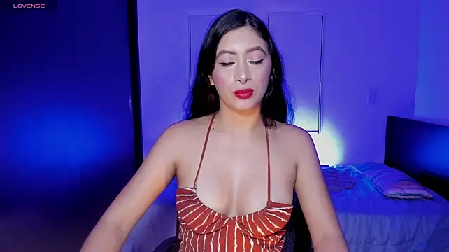 MeganWhite3 - show ass