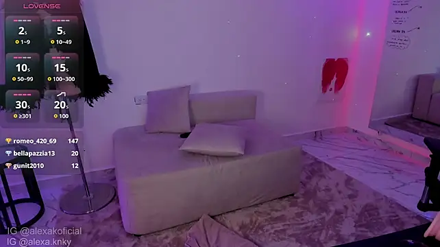 _kinkyalexa_ - Naked