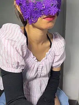 NatalAugust - nunstop squrte 4 time and pussy fingarin