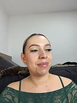 Moon_Blake - Play with my tits