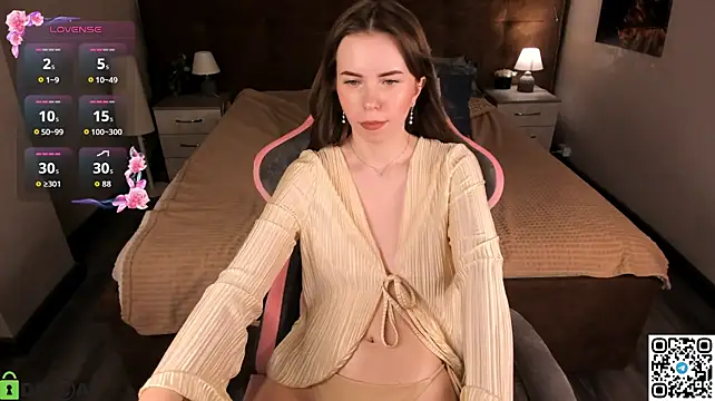 Betty_Andrews - massage sexy boobs