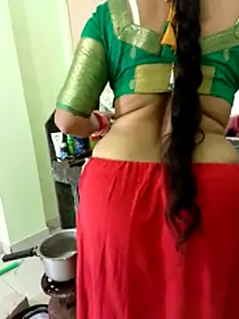 Komal_Bhabhi4u - Naked doggy walk