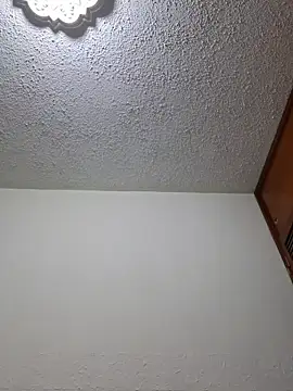 _AmaiaS_ - Take off panty + show pussy