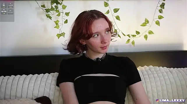 LimaLexxx - spread naked pussy