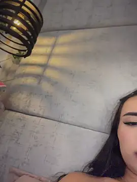 IvonneOwen - MACHINE fuck w DOMI on my clit