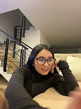 Michelle_Zoe - MASTURBACION EN PÚBLICO