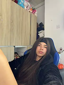 Milleradhara24 - play with my clitoris