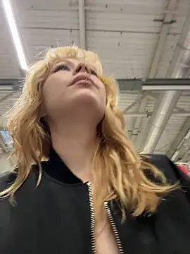 _Little_Ginger - Show boobs in public