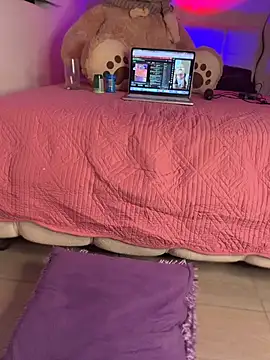 MaiahDolls - show cream in ass