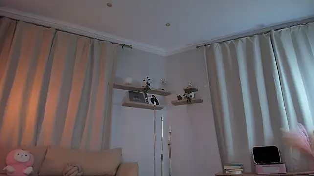 DominikaElis - Make my nipples harder with ice