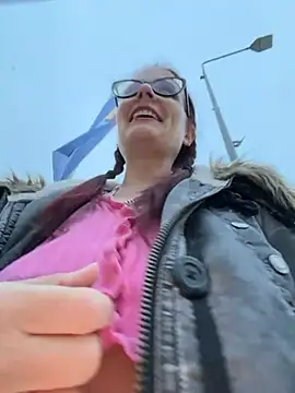 NataKitten - Bra off+open top+rub tits in public,LT🎁
