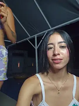SAMY_AND_ARI - One girl finger ass in public