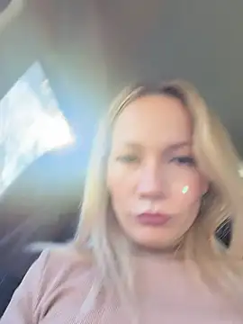 LavenderHot - Show pussy slap pussy
