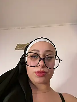 Queenlo_xxx - gagne 2 vidéos HARD💦