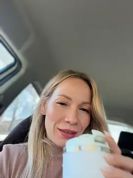LavenderHot - Show pussy slap pussy