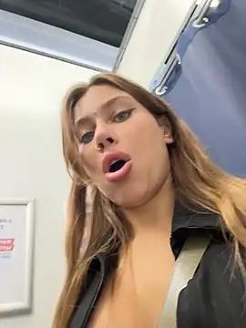 Jucie_Boom - SHOW MY PANTIES CLOSE-UP in CAFE🥵