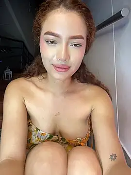 GlamKittenXXX - SQUIRT 💦💦 IN PUBLIC STAIRS!