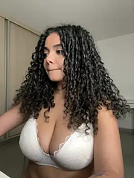 Curlyierr - Slide your hard cock in middle my tits