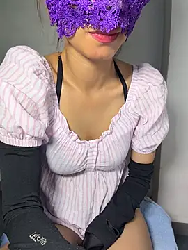 NatalAugust - nunstop squrte 4 time and pussy fingarin