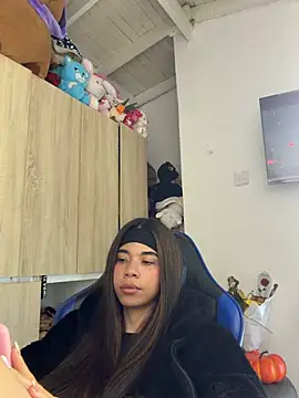 Milleradhara24 - play with my clitoris