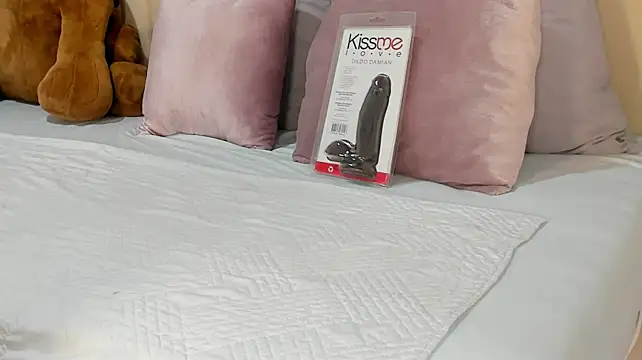 Daniela_gio - Spanks my ass