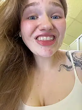 RussianWoman - spread legs and💦drool💦on⚡️wet pussy⚡️