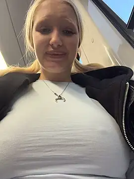 Elfi_InPublic - Massage tits+drool Ahegao in bus
