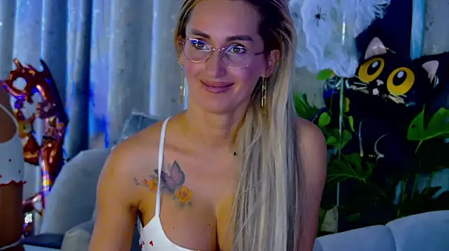 IsabelleEthan - Help my top fly away 👀🥵