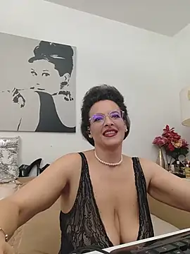 RebeccaNoble - Boobs out 🥵 lick my hard nipples 😋😋