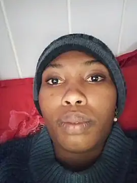 Nasty_boo_boo - spoil the queen