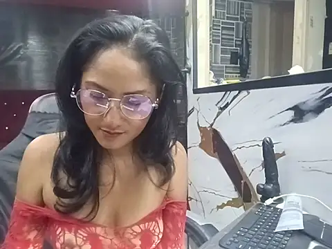 AdelinaMiran - DILDO GRANDE ANAL