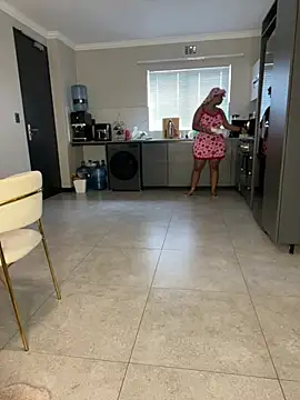 CurvyDesire1