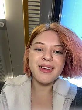 TimesSquare_ - take off top at the train🥵🥵🥵