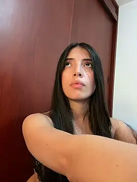 Cynthia__ - Check out my best angle 🍑