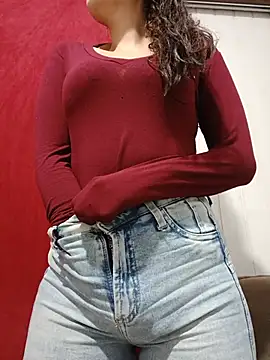 Lupita_sol - Masturbation dildo in pussy
