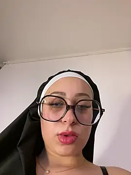 Queenlo_xxx - gagne 2 vidéos🥵