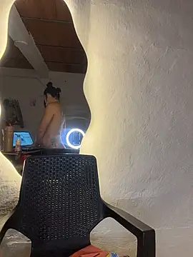 Miily_0 - Rub ass & spanks till red 😉