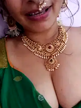 Komal_Bhabhi4u - Naked doggy walk
